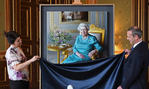 Unveiling the Queen's portrait with artist Miram Escofet and Sir Simon McDonald